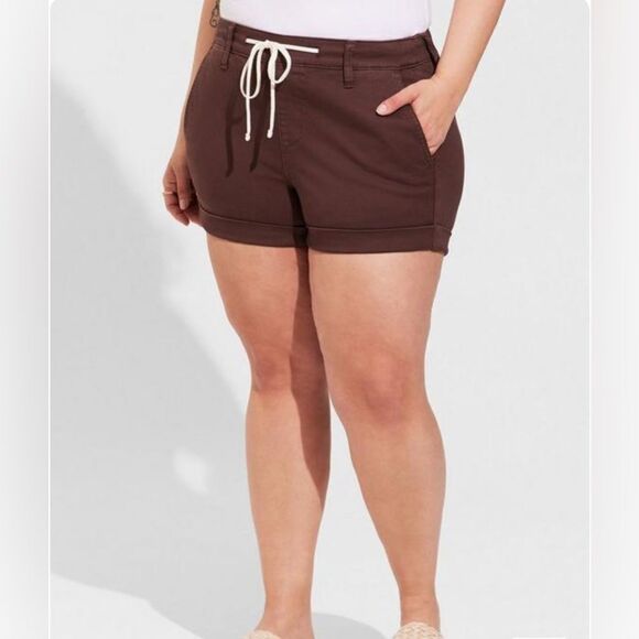 Torrid 3.5 Inch Pull-On Weekend Stretch Twill Short 3X - Picture 2 of 11